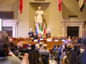 la cerimonia di premiazione nell'aula Giulio Cesare