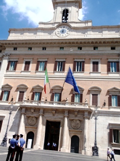 Foto sede del Parlamento italiano